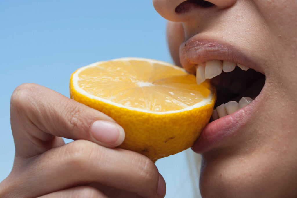 ¿Qué no comer con blanqueamiento dental? Descubre la dieta blanca